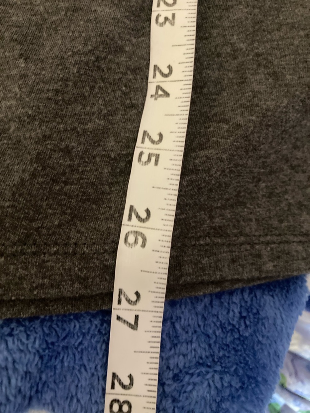 ⭐️⭐️ Port and Company Charcoal Gray V-Neck Tee with White Italy Graphic - XXL - Picture 6 of 6